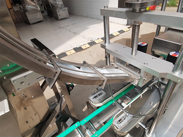 長沙辣椒醬灌裝機